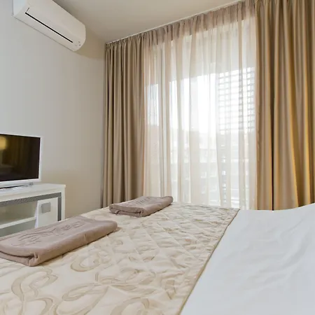 галеон резидънс и Хотел